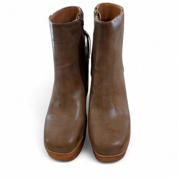 NEW IN BOX Beast Fashion from Buckle boots - Picture 3 of 8